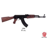 Replika-ase Kalashnikov AK-47 rynnäkkökivääri