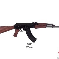 Replika-ase Kalashnikov AK-47 rynnäkkökivääri