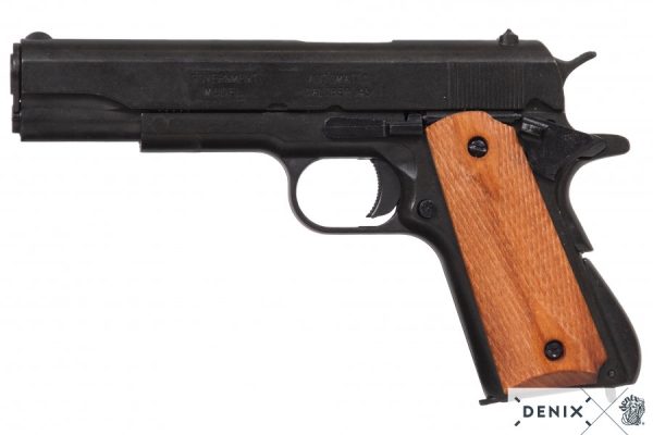Asejäljitelmä pistooli Colt 1911-A1 musta puukahvoilla