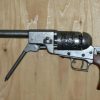 Dragoon revolveri replika toiminnot