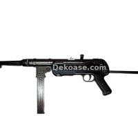 Replika-ase saksalainen MP-40 konepistooli
