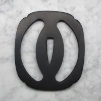 Samurai-miekka tsuba purettavalla kahvarakenteella varustettuun Katana-miekkaan. Terästä, malli 016.