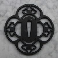 Samurai-miekka vaihdettava tsuba Katana-miekkaan. Valmistettu valumetallista, malli 005.