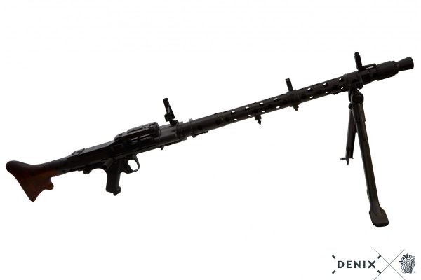 Kevyt konekivääri MG34 replika, kokometallinen ilman patruunavyötä.