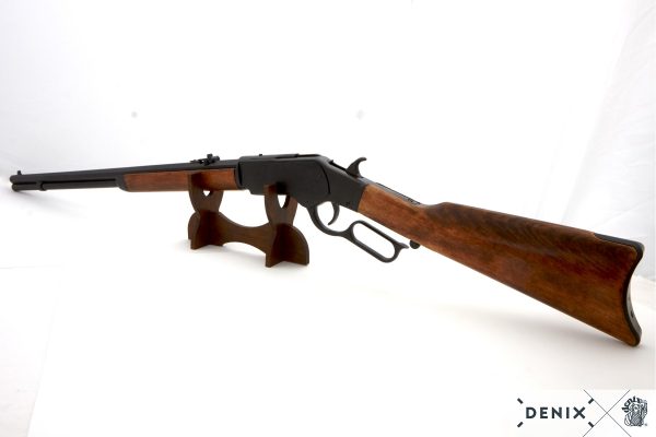 Replika-ase Winchester 1873 kivääri puutukki.